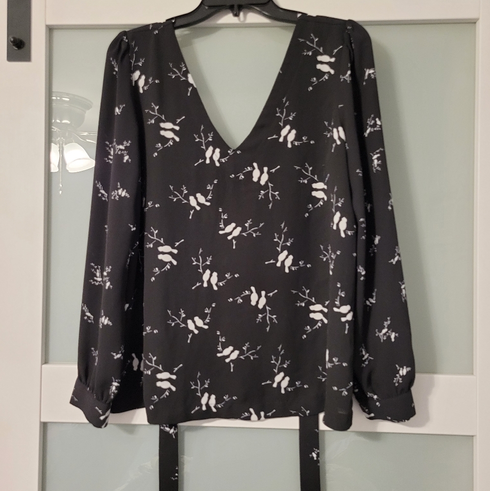 BLACK BLOUSE WITH BACK TIE V-NECK LOFT